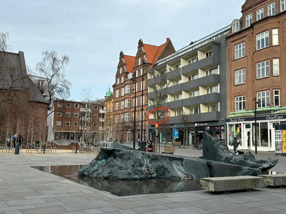 2 Vaerelses Retro Lejlighed Pa Torvet Horsens Exterior foto